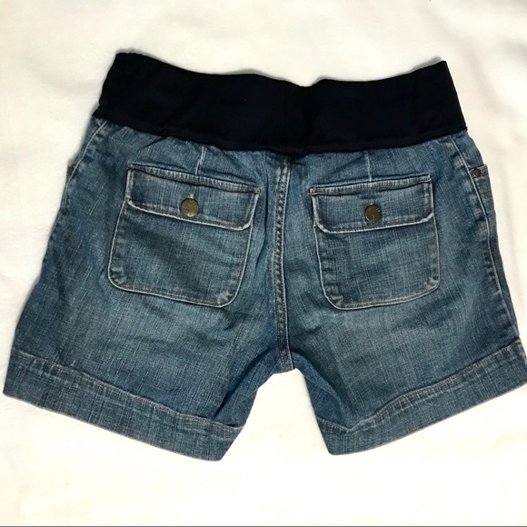Liz Lange Maternity Under the Belly Blue Denim Maternity Jean Shorts Size Small - Picture 3 of 5